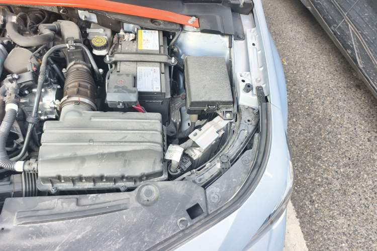 Used GAC Trumpchi EMPOW 2024 400T Automatic Yingbao R MAX Edition Engine Bay Left