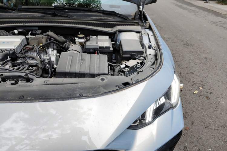 Used GAC Trumpchi EMPOW 2024 270T DCT Yingbao R-Style Edition Engine Bay Left
