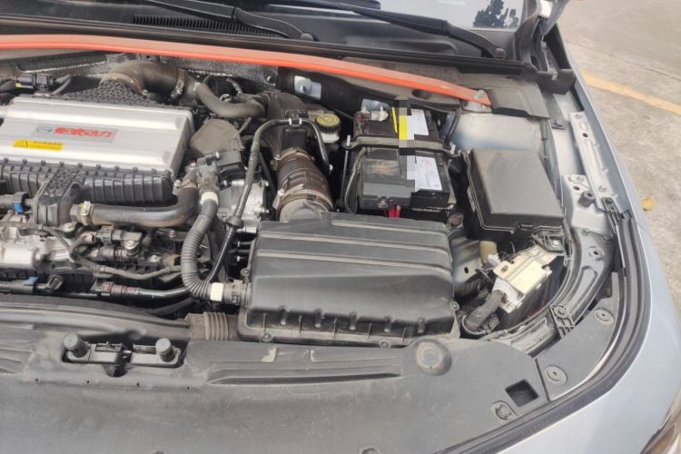 Used GAC Trumpchi EMPOW 2024 400T Automatic Yingbao R MAX Edition Engine Bay Left