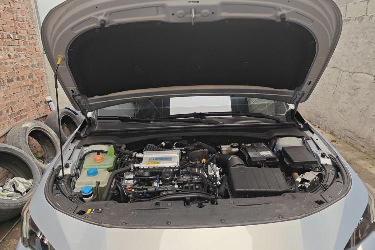 Used GAC Trumpchi EMPOW 2024 270T DCT Yingbao S Edition Engine Bay