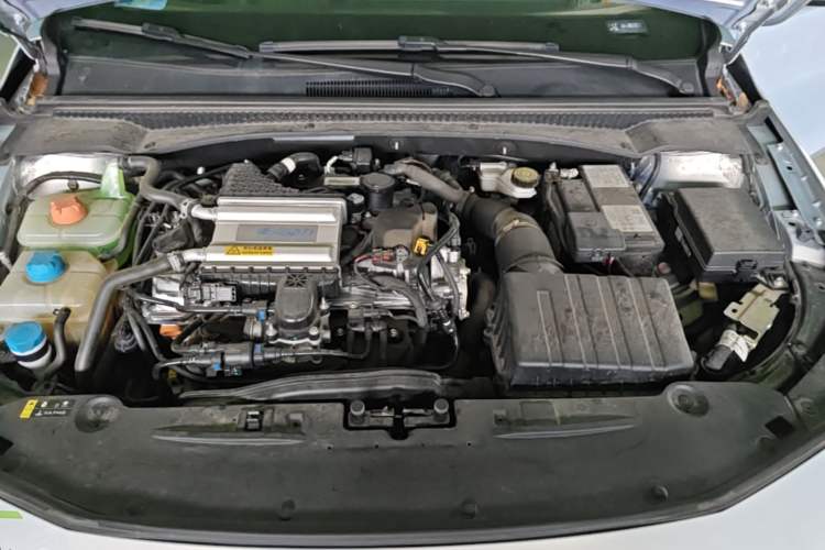 Used GAC Trumpchi EMPOW 2024 270T DCT Yingbao R-Style Edition Engine Bay