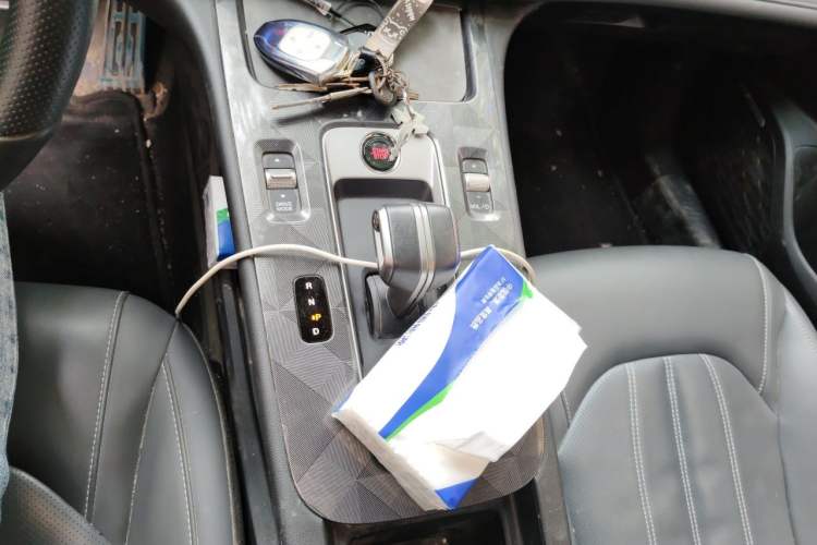 Used GAC Trumpchi EMPOW 2024 270T DCT Yingbao R-Style Edition Gear Lever