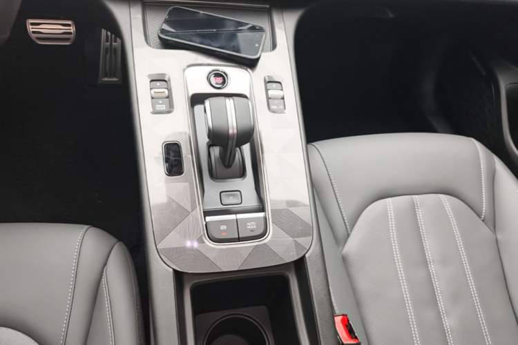 Used GAC Trumpchi EMPOW 2024 270T DCT Yingbao R-Style Edition Gear Lever
