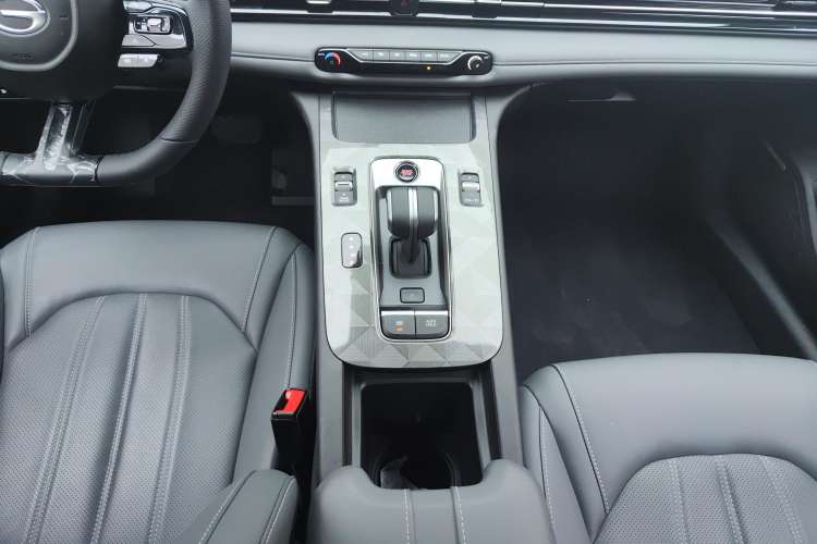 Used GAC Trumpchi EMPOW 2024 270T DCT Yingbao S Edition Gear Lever