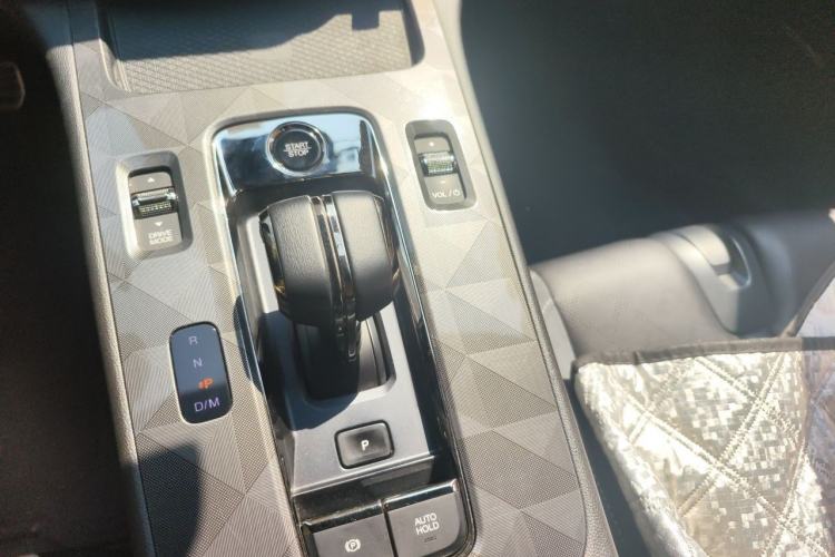 Used GAC Trumpchi EMPOW 2024 400T Automatic Yingbao R MAX Edition Gear Lever