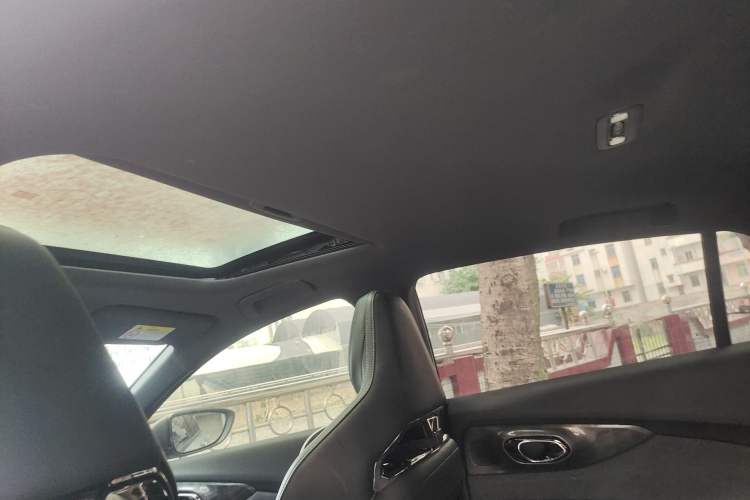 Used GAC Trumpchi EMPOW 2024 400T Automatic Yingbao R MAX Edition Headliner