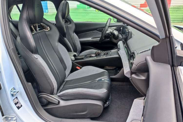 Used GAC Trumpchi EMPOW 2024 400T Automatic Yingbao R PRO Edition Interior 14