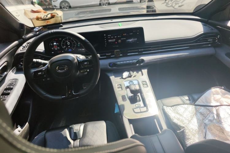 Used GAC Trumpchi EMPOW 2024 400T Automatic Yingbao R MAX Edition Interior 2