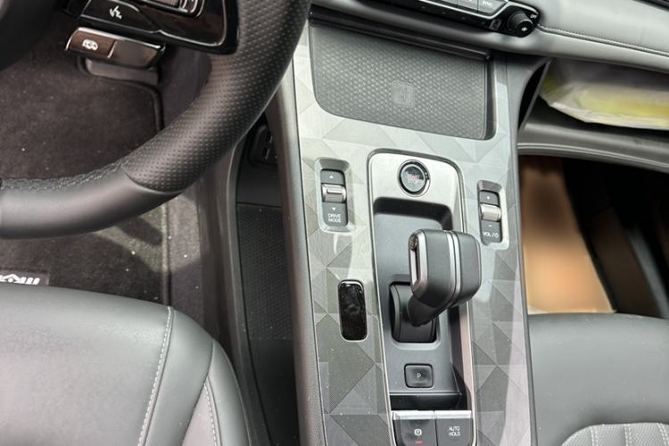 Used GAC Trumpchi EMPOW 2024 270T DCT Yingbao R-Style Edition Interior 3