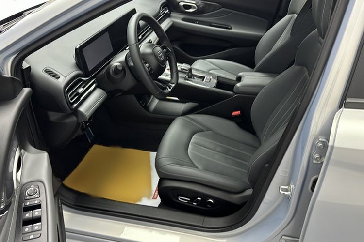Used GAC Trumpchi EMPOW 2024 270T DCT Yingbao R-Style Edition Interior 4