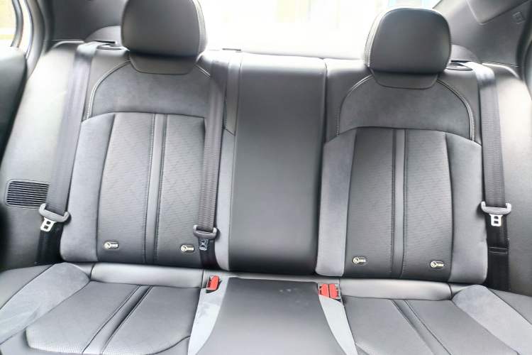 Used GAC Trumpchi EMPOW 2024 400T Automatic Yingbao R PRO Edition Interior 5