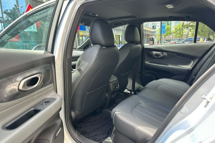Used GAC Trumpchi EMPOW 2024 270T DCT Yingbao R-Style Edition Interior 5