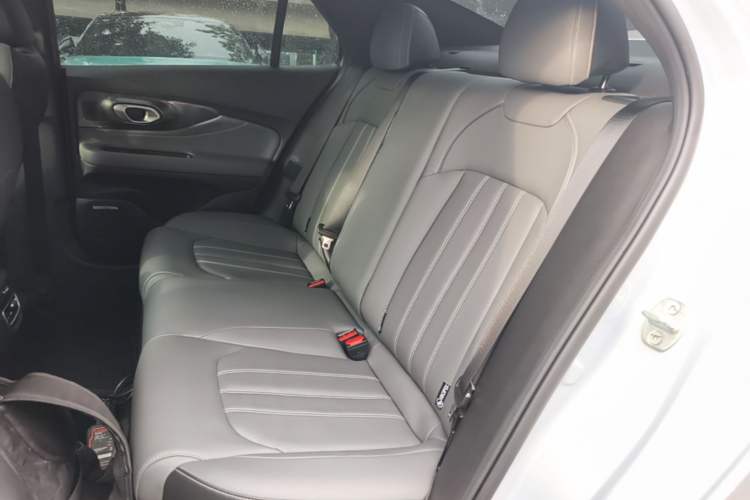Used GAC Trumpchi EMPOW 2024 270T DCT Yingbao R-Style Edition Left Rear Seat