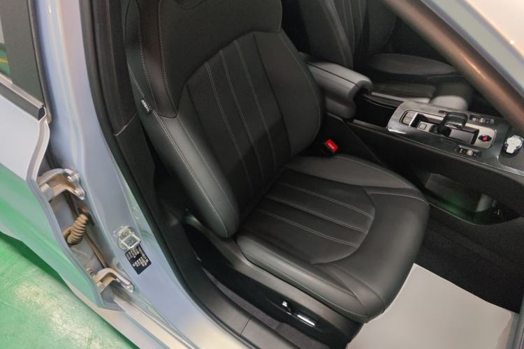 Used GAC Trumpchi EMPOW 2024 270T DCT Yingbao R-Style Edition Right Front Seat