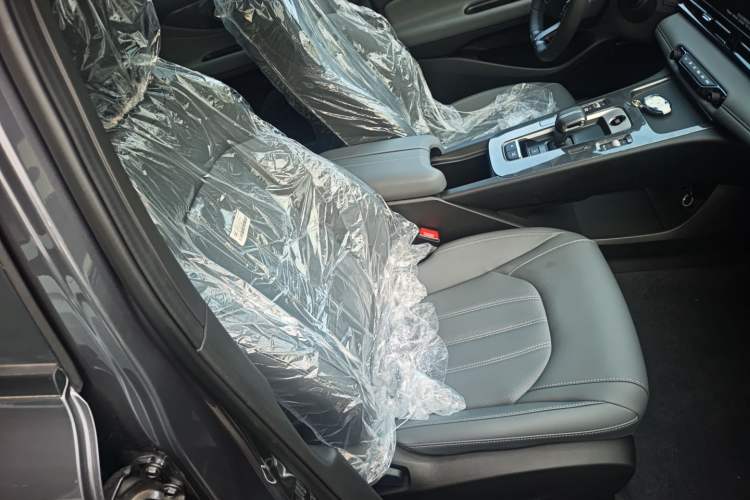 Used GAC Trumpchi EMPOW 2024 270T DCT Yingbao S Edition Right Front Seat