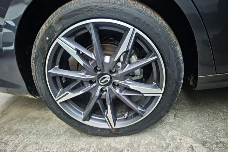 Used GAC Trumpchi EMPOW 2024 270T DCT Yingbao S Edition Right Rear Wheel Hub
