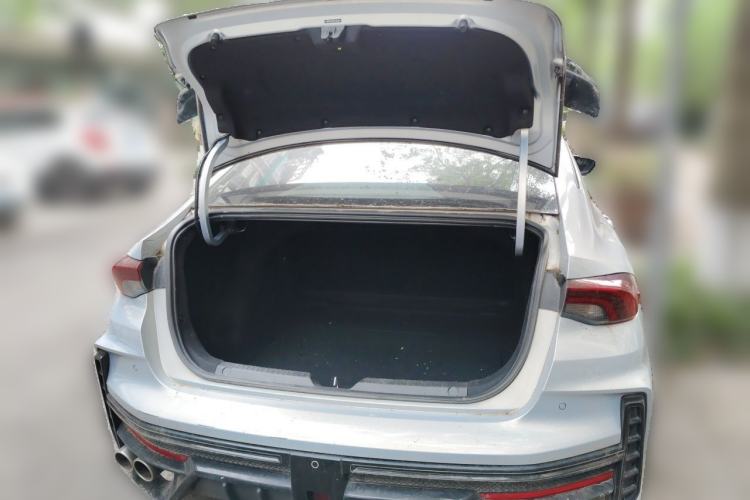 Used GAC Trumpchi EMPOW 2024 270T DCT Yingbao R-Style Edition Trunk