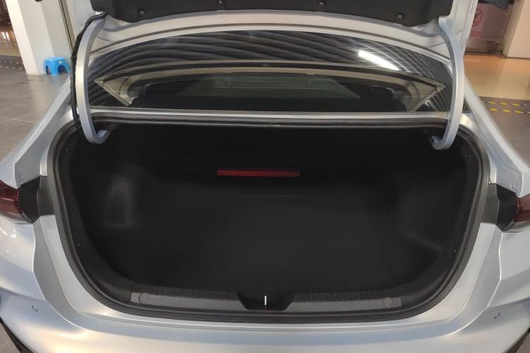 Used GAC Trumpchi EMPOW 2024 400T Automatic Yingbao R PRO Edition Trunk