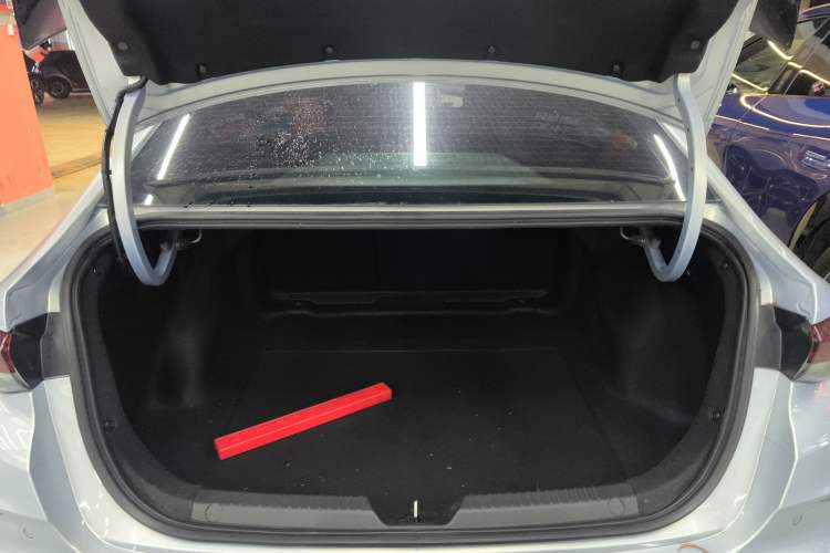 Used GAC Trumpchi EMPOW 2024 270T DCT Yingbao R-Style Edition Trunk