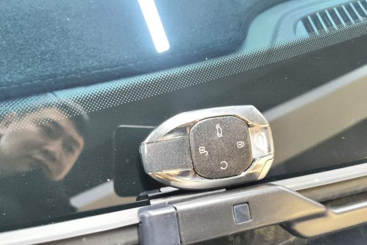 Used GAC Trumpchi EMPOW 2024 270T DCT Yingbao R-Style Edition Vehicle Key