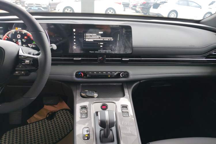 Used GAC Trumpchi EMPOW 2024 270T DCT Yingbao S Edition Audio And AC Panel