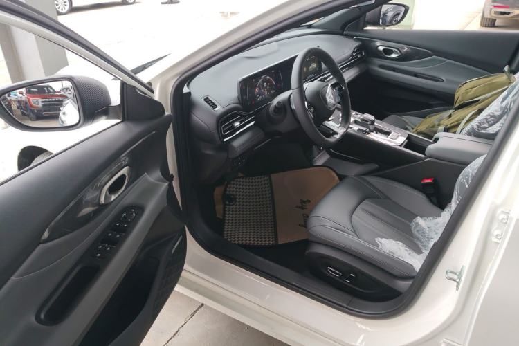 Used GAC Trumpchi EMPOW 2024 270T DCT Yingbao S Edition Driver Seat