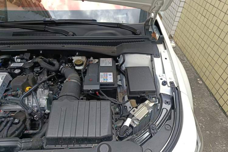 Used GAC Trumpchi EMPOW 2024 270T DCT Yingbao R-Style Edition Engine Bay Left