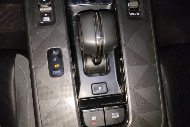 Used GAC Trumpchi EMPOW 2024 400T Automatic Yingbao R PRO Edition Gear Lever