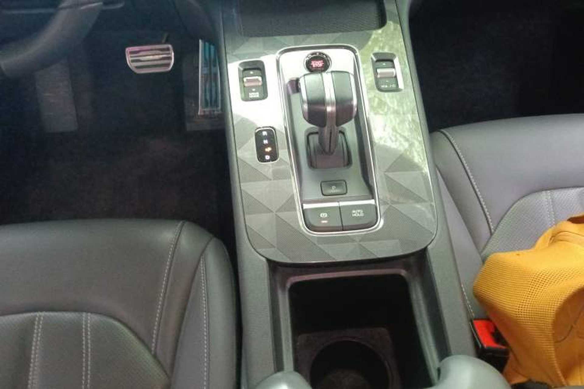 Used GAC Trumpchi EMPOW 2024 270T DCT Yingbao R-Style Edition Gear Lever