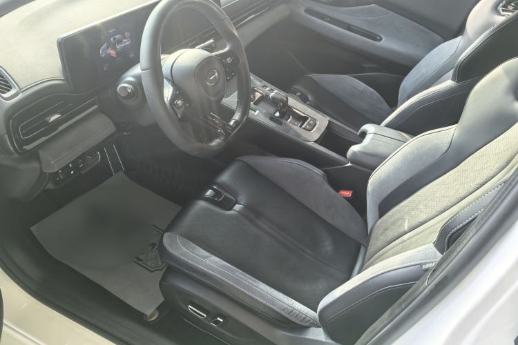 Used GAC Trumpchi EMPOW 2024 400T Automatic Yingbao R PRO Edition Interior 2