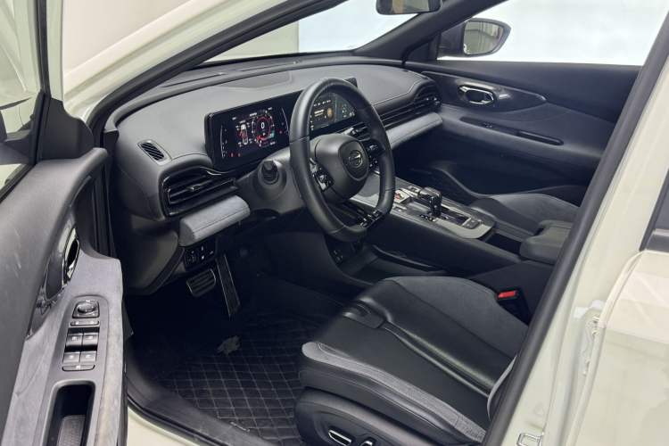 Used GAC Trumpchi EMPOW 2024 400T Automatic Yingbao R PRO Edition Interior 2