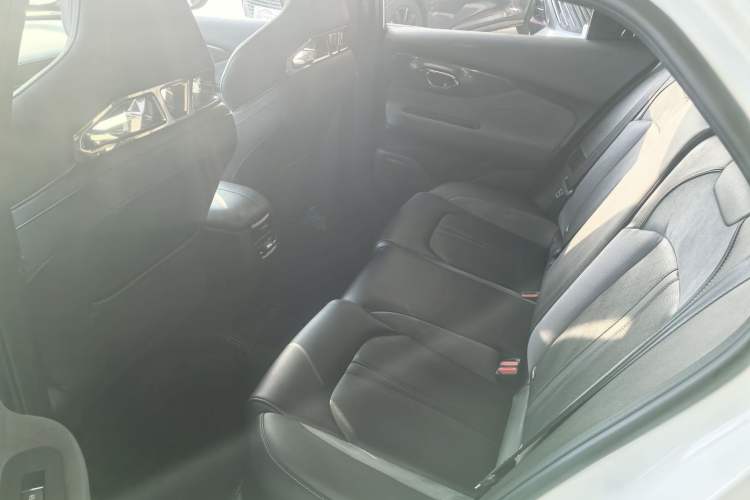 Used GAC Trumpchi EMPOW 2024 400T Automatic Yingbao R PRO Edition Interior 4