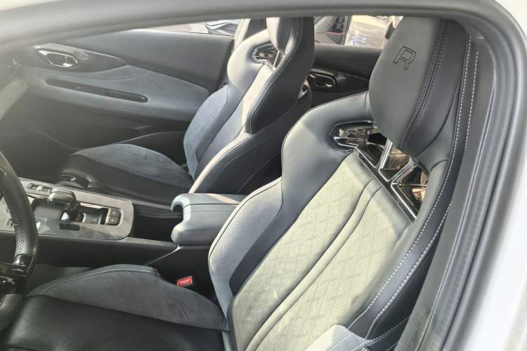 Used GAC Trumpchi EMPOW 2024 400T Automatic Yingbao R PRO Edition Interior 6