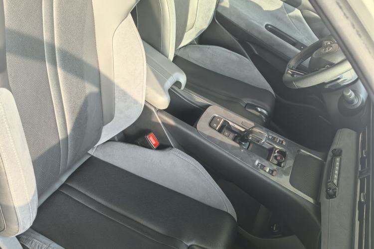 Used GAC Trumpchi EMPOW 2024 400T Automatic Yingbao R PRO Edition Interior 7