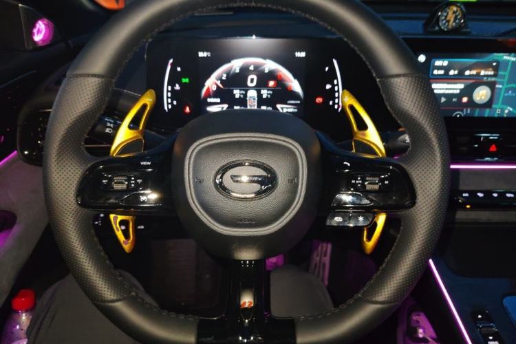 Used GAC Trumpchi EMPOW 2024 400T Automatic Yingbao R PRO Edition Steering Wheel