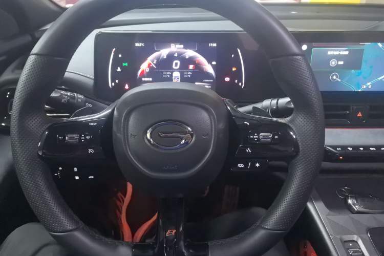 Used GAC Trumpchi EMPOW 2024 400T Automatic Yingbao R PRO Edition Steering Wheel