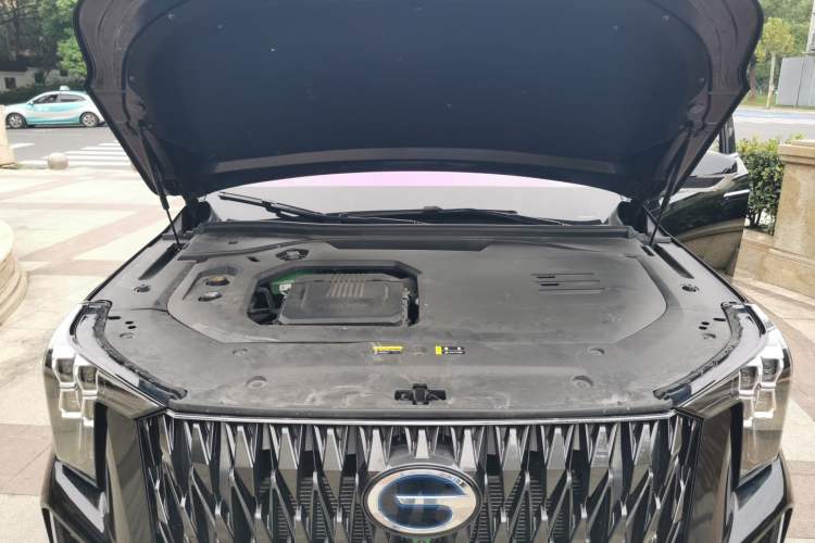 Used GAC Trumpchi ES9 2024 PHEV with 143 km Max Engine Bay