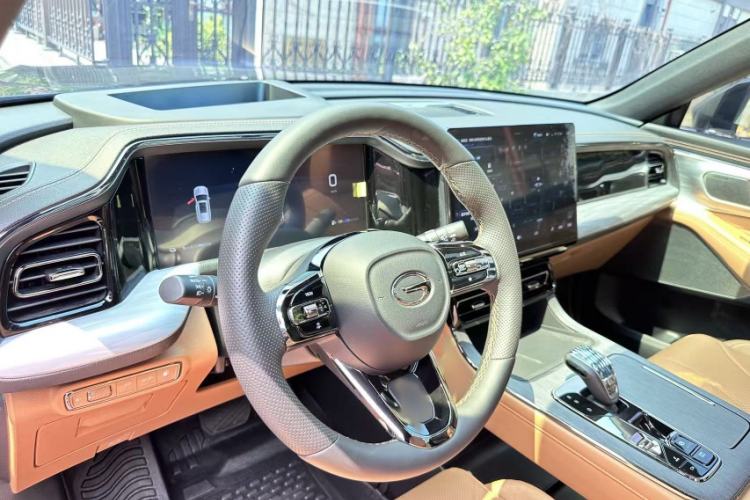 Used GAC Trumpchi ES9 2024 PHEV with 143 km Max Interior 5