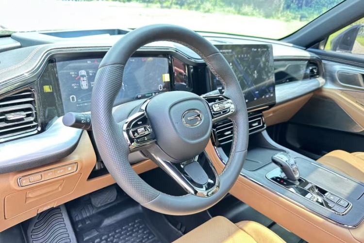 Used GAC Trumpchi ES9 2024 PHEV with 143 km Max Steering Wheel