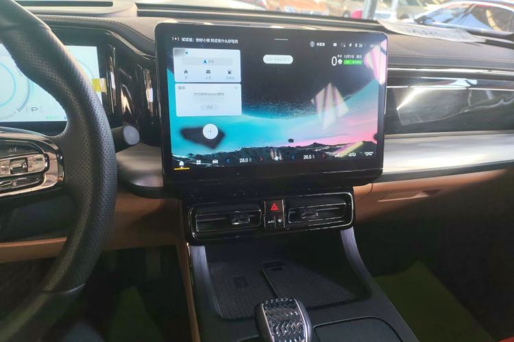 Used GAC Trumpchi ES9 2024 PHEV with 143 km Max Audio And AC Panel