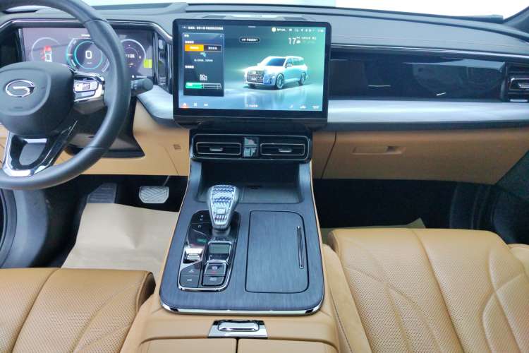 Used GAC Trumpchi ES9 2024 PHEV with 143 km Max Audio And AC Panel