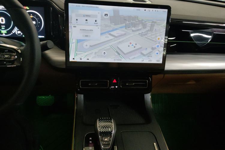 Used GAC Trumpchi ES9 2024 PHEV with 143 km Max Audio And AC Panel