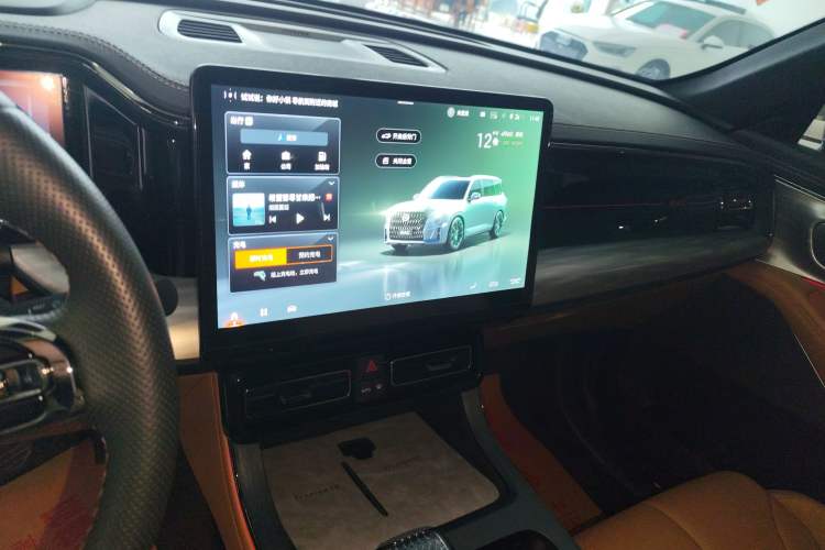 Used GAC Trumpchi ES9 2024 PHEV with 143 km Max Audio And AC Panel