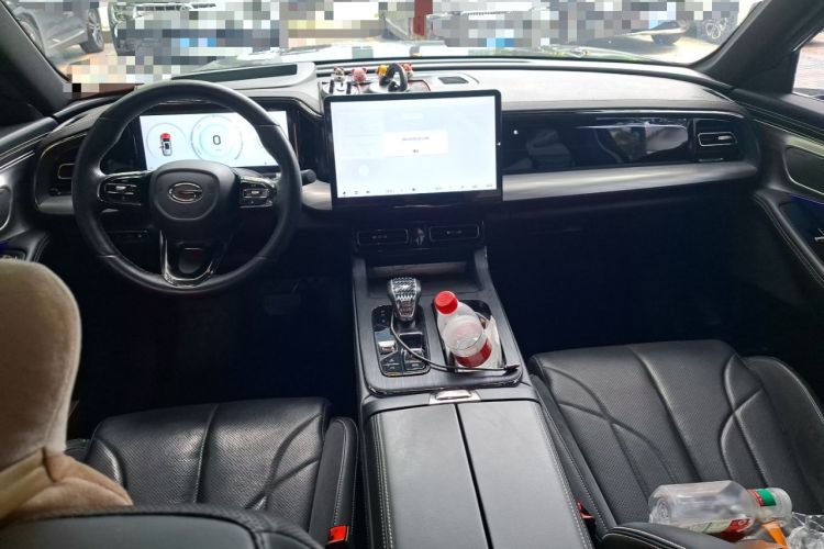 Used GAC Trumpchi ES9 2024 PHEV with 143 km Max Center Console