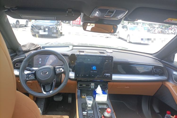 Used GAC Trumpchi ES9 2024 PHEV with 143 km Max Center Console