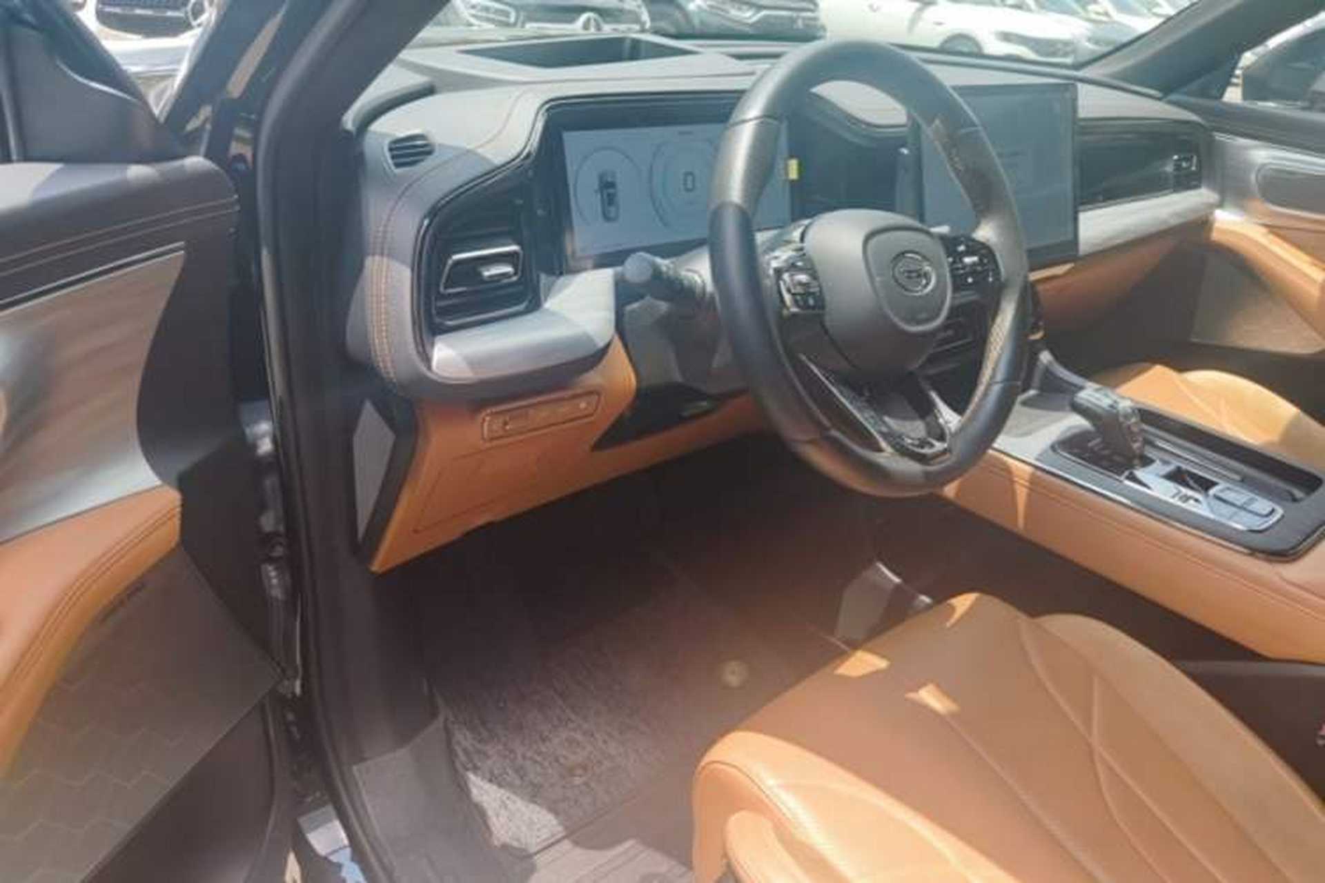 Used GAC Trumpchi ES9 2024 PHEV with 143 km Max Driver Seat