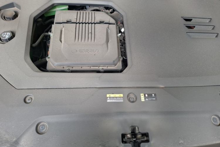 Used GAC Trumpchi ES9 2024 PHEV with 143 km Max Engine Bay