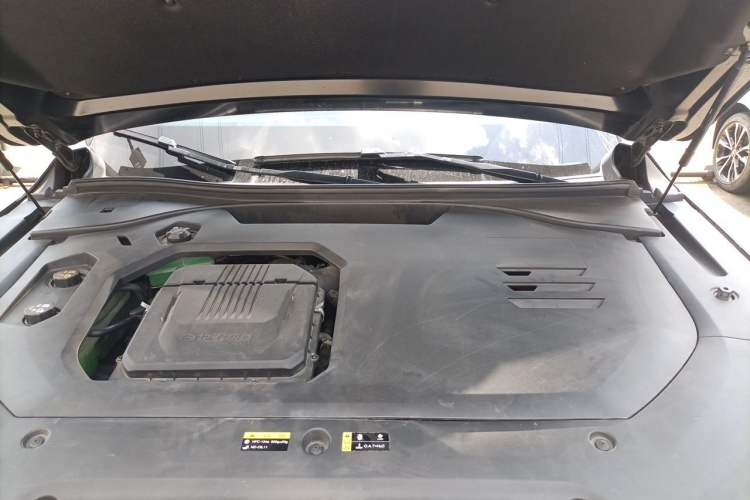 Used GAC Trumpchi ES9 2024 PHEV with 143 km Max Engine Bay