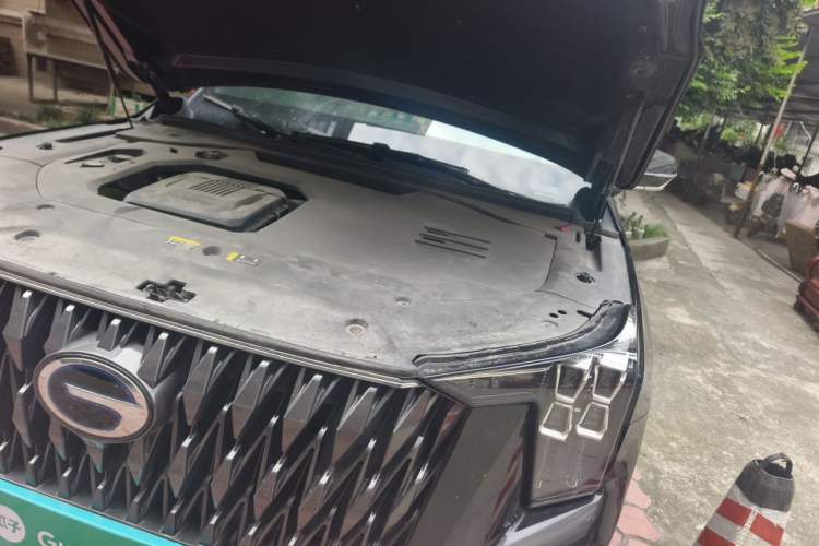 Used GAC Trumpchi ES9 2024 PHEV with 143 km Max Engine Bay Left