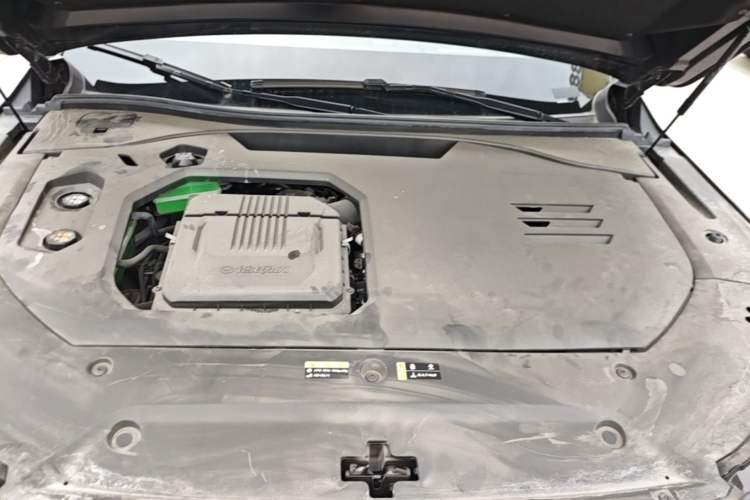 Used GAC Trumpchi ES9 2024 PHEV with 143 km Max Engine Bay